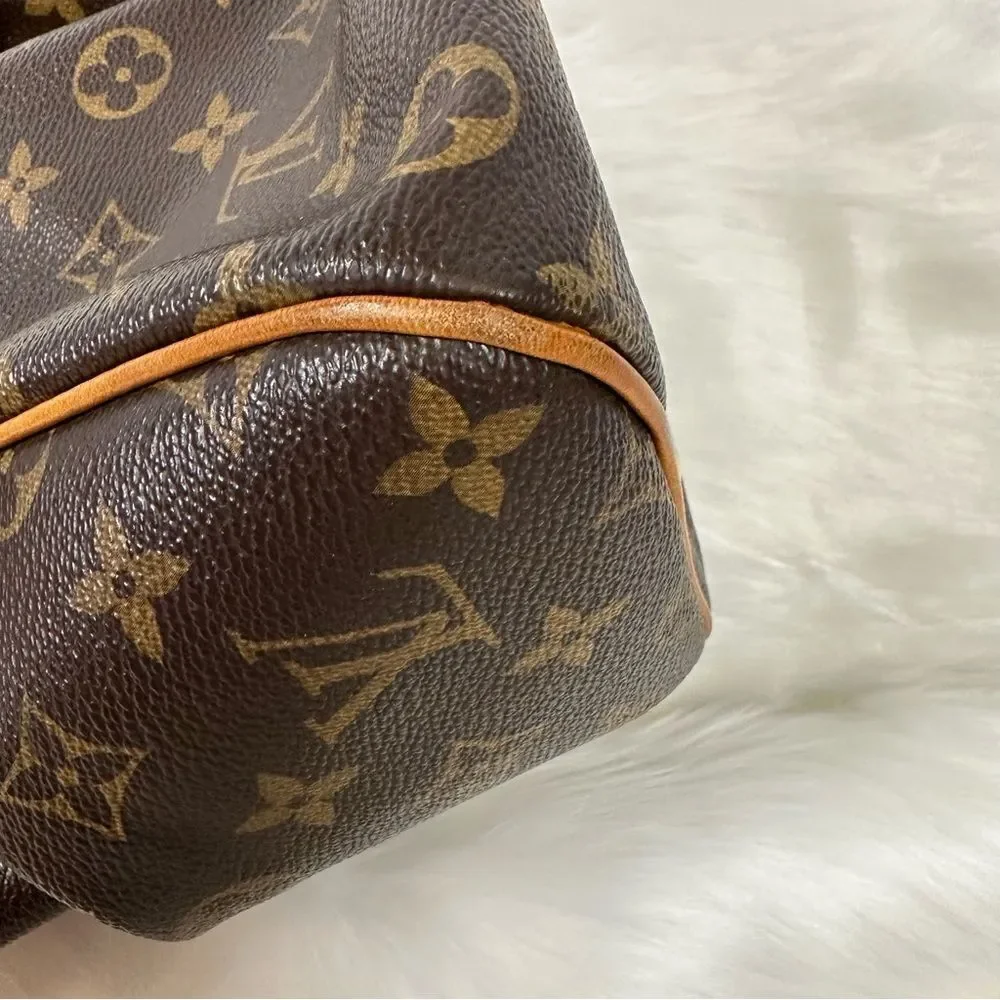 Louis Vuitton LV Authentic Trivoli Monogram PM Shoulder Bag Purse